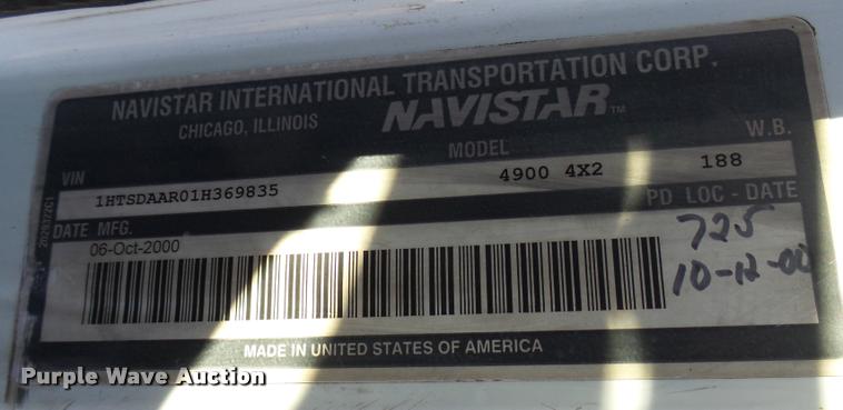 image for item DB2321 2001 International 4900 bucket truck material handler