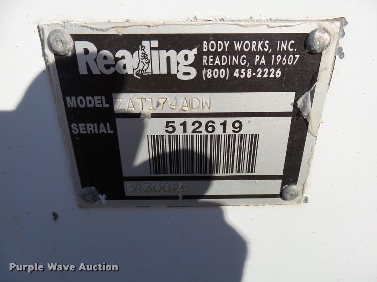 image for item DB2321 2001 International 4900 bucket truck material handler