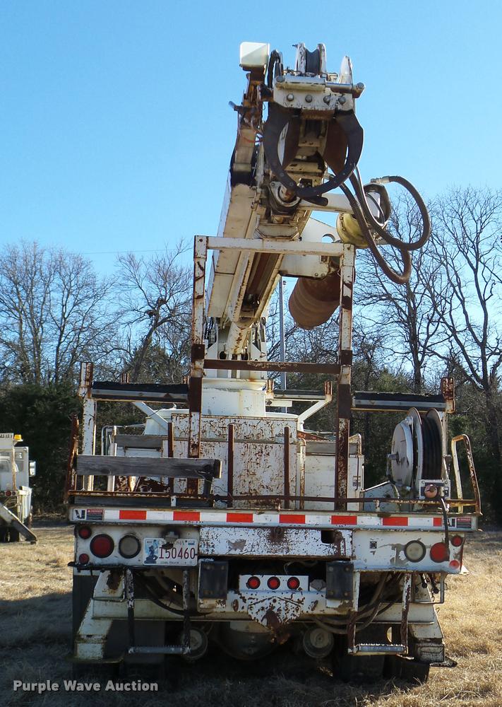 image for item DB2322 1998 International 4900 digger derrick truck