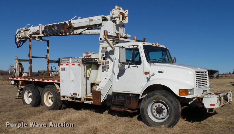 image for item DB2322 1998 International 4900 digger derrick truck