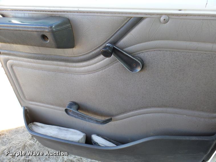 image for item DB2322 1998 International 4900 digger derrick truck