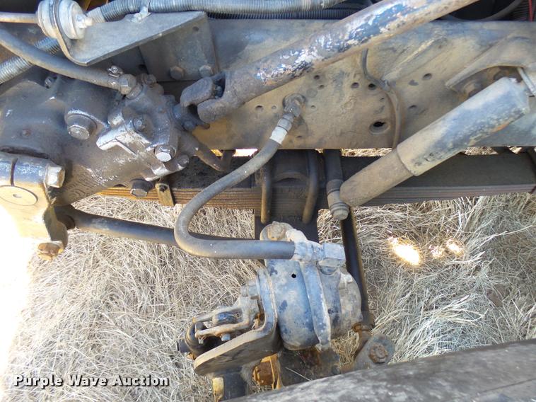 image for item DB2322 1998 International 4900 digger derrick truck