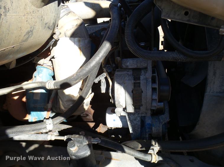 image for item DB2322 1998 International 4900 digger derrick truck