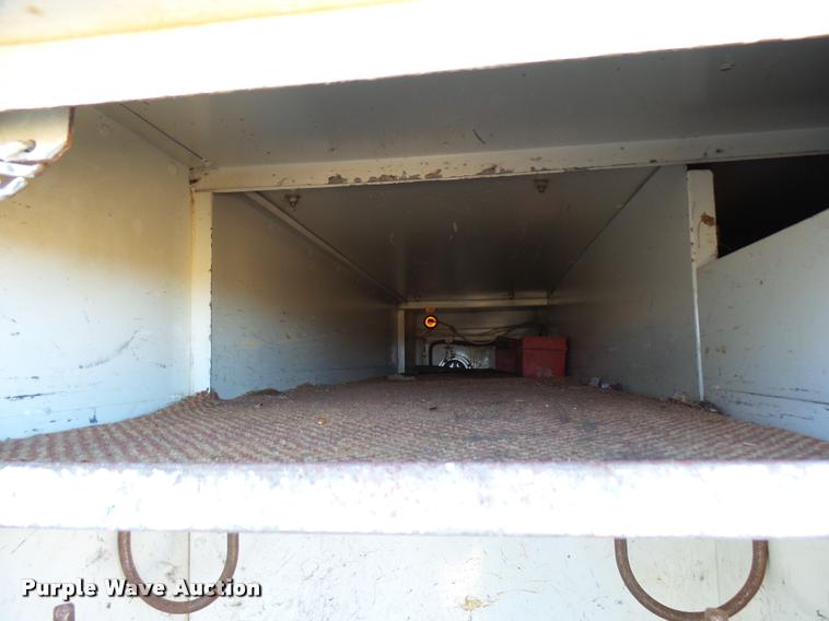 image for item DB2322 1998 International 4900 digger derrick truck