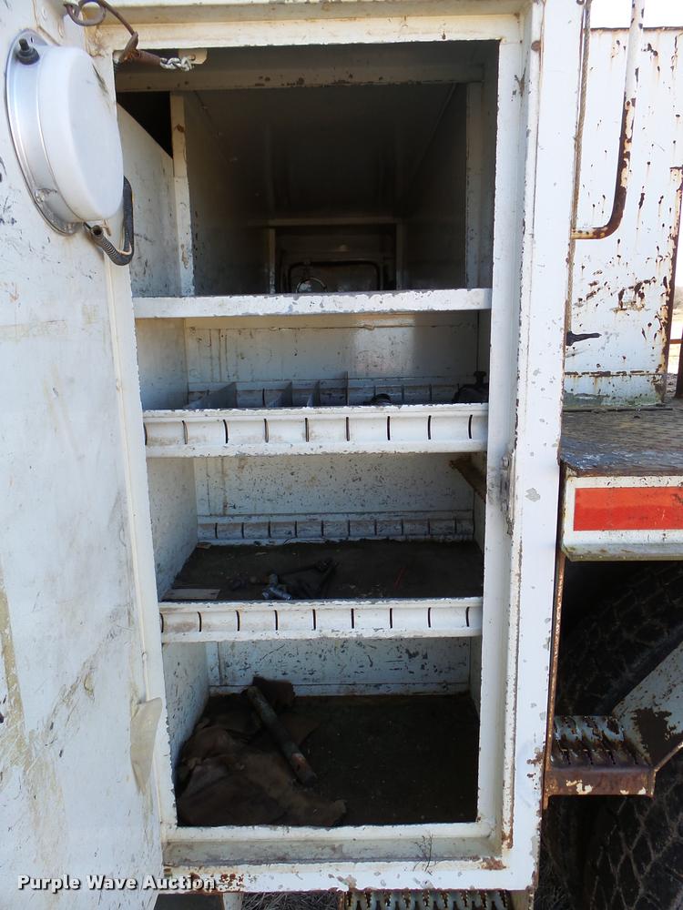 image for item DB2322 1998 International 4900 digger derrick truck