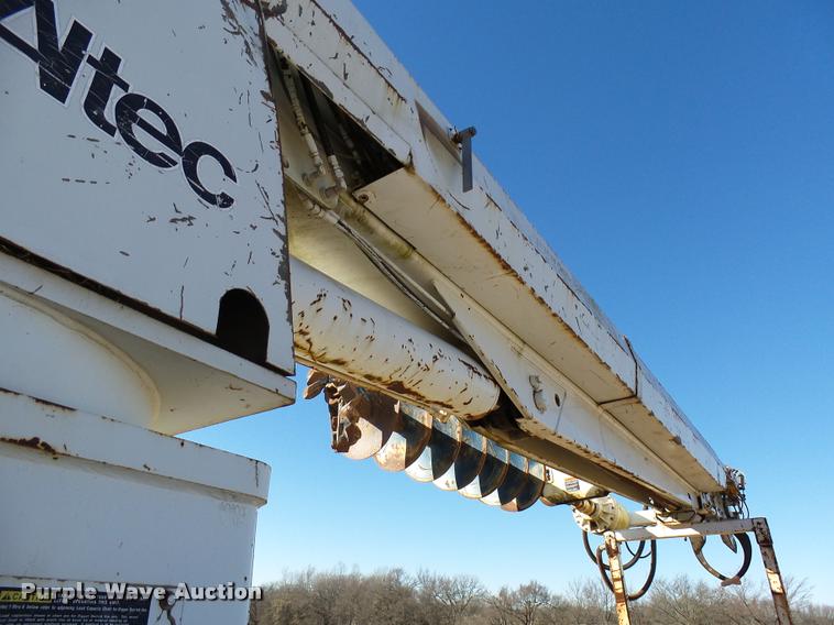 image for item DB2322 1998 International 4900 digger derrick truck