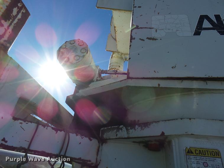 image for item DB2322 1998 International 4900 digger derrick truck