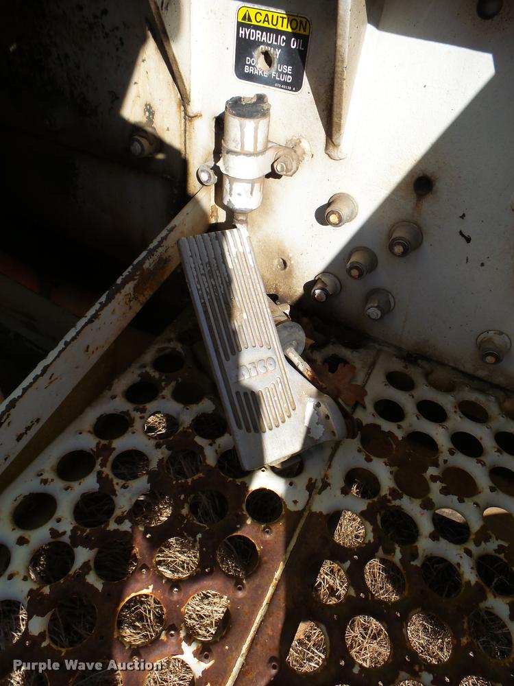 image for item DB2322 1998 International 4900 digger derrick truck