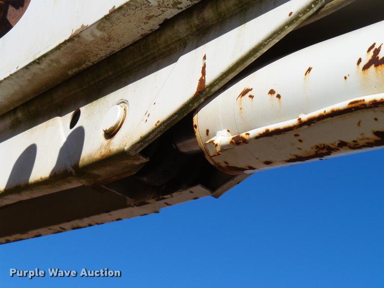 image for item DB2322 1998 International 4900 digger derrick truck