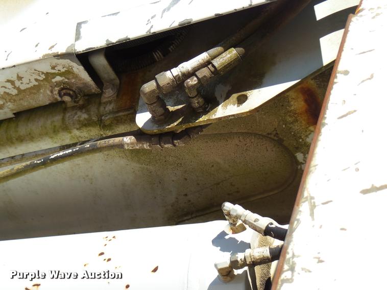 image for item DB2322 1998 International 4900 digger derrick truck