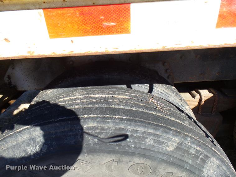 image for item DB2322 1998 International 4900 digger derrick truck