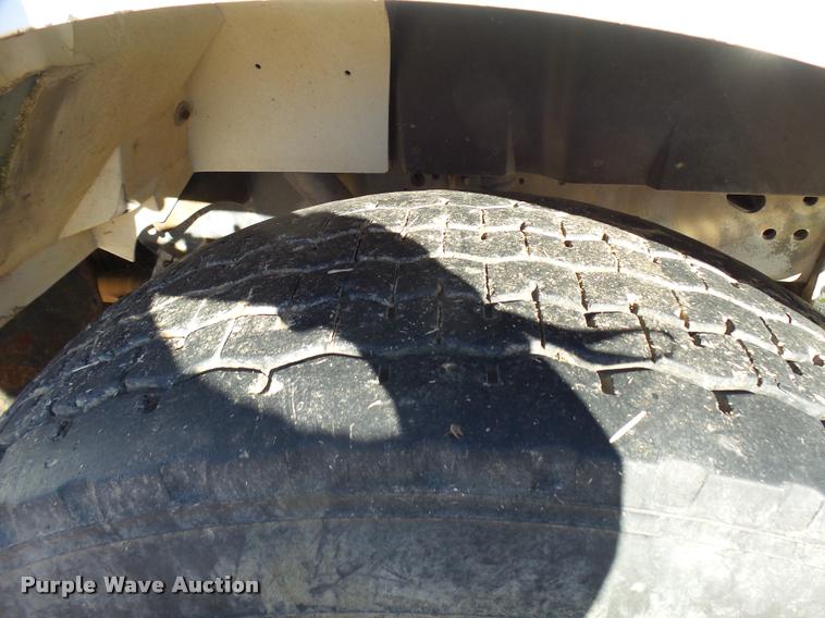 image for item DB2322 1998 International 4900 digger derrick truck