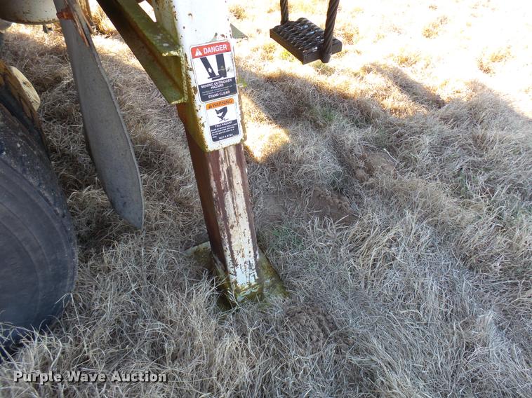 image for item DB2322 1998 International 4900 digger derrick truck