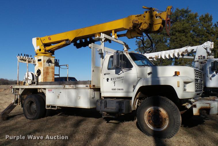 image for item DB2323 1986 Ford F800 digger derrick truck