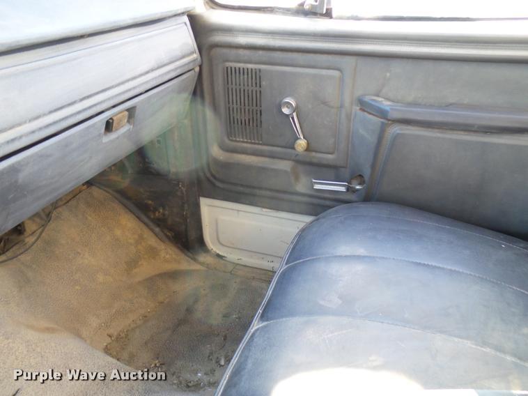 image for item DB2323 1986 Ford F800 digger derrick truck