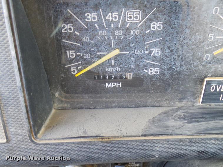 image for item DB2323 1986 Ford F800 digger derrick truck