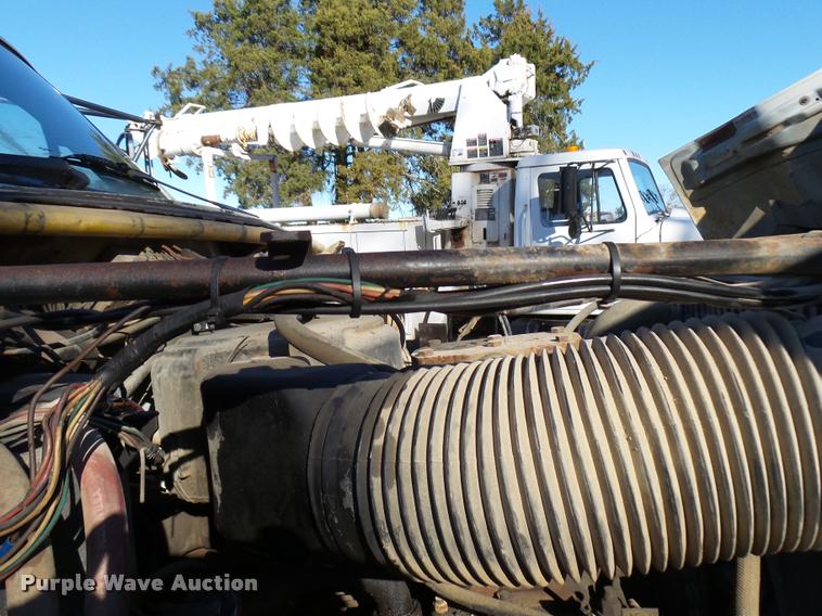 image for item DB2323 1986 Ford F800 digger derrick truck