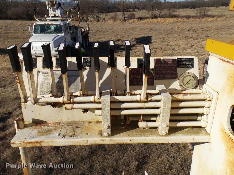 image for item DB2323 1986 Ford F800 digger derrick truck