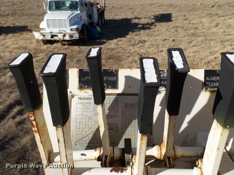 image for item DB2323 1986 Ford F800 digger derrick truck