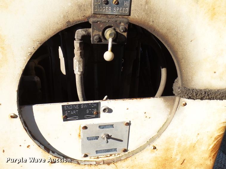 image for item DB2323 1986 Ford F800 digger derrick truck