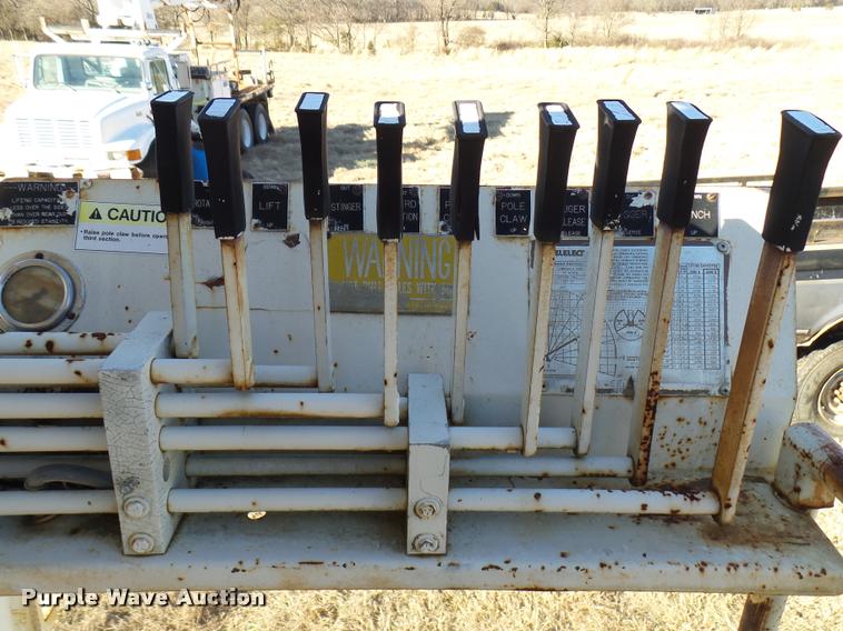 image for item DB2323 1986 Ford F800 digger derrick truck