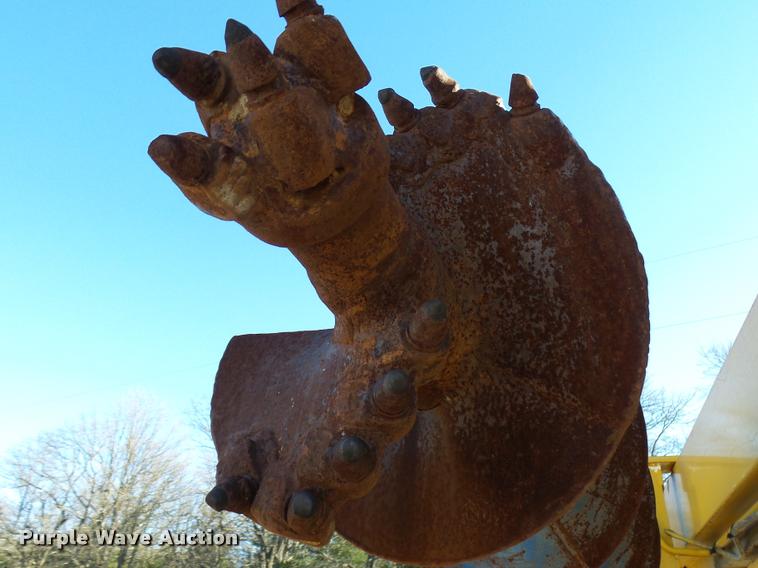 image for item DB2323 1986 Ford F800 digger derrick truck