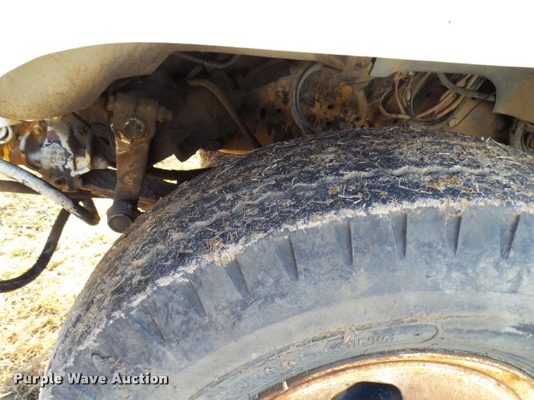 image for item DB2323 1986 Ford F800 digger derrick truck