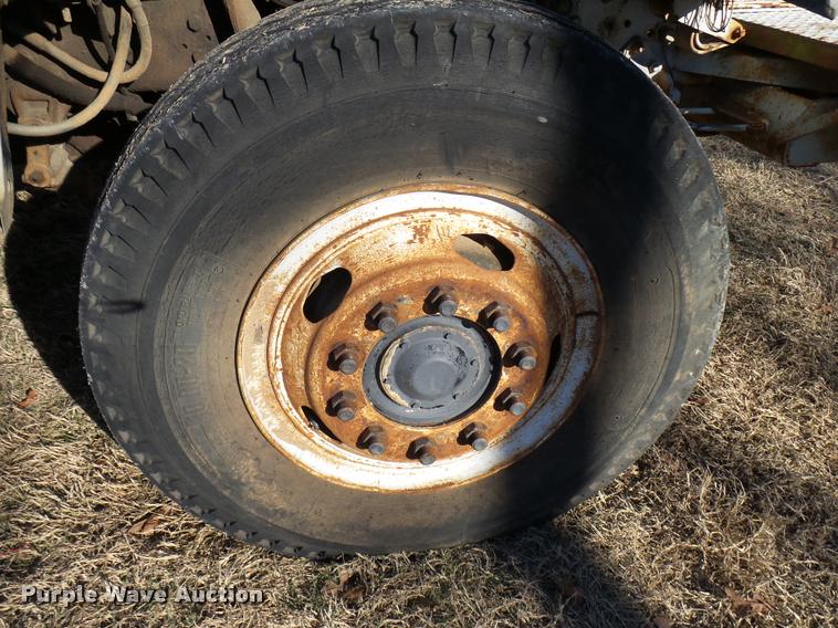 image for item DB2323 1986 Ford F800 digger derrick truck