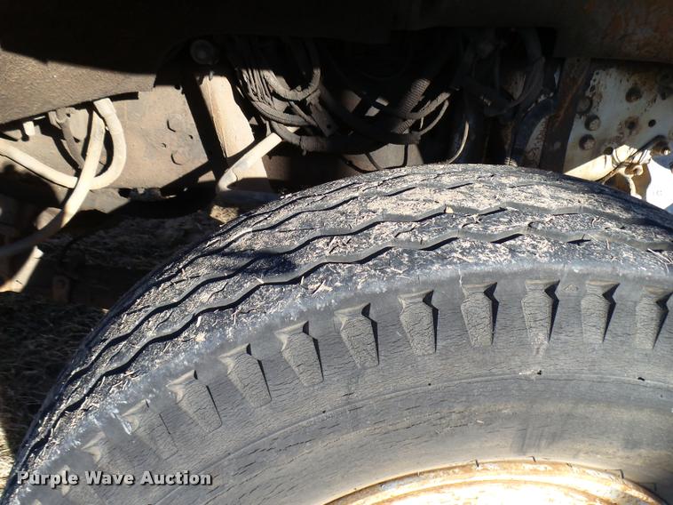 image for item DB2323 1986 Ford F800 digger derrick truck