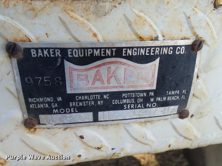 image for item DB2323 1986 Ford F800 digger derrick truck