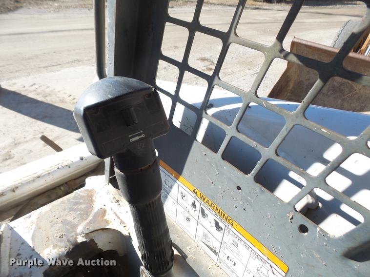 image for item DB2932 1995 Bobcat 763 skid steer