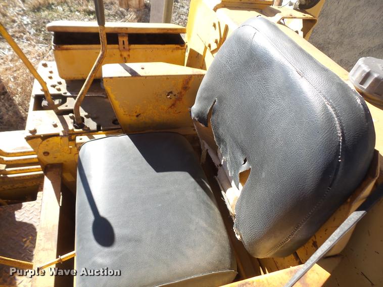 image for item DB2934 International 175C track loader