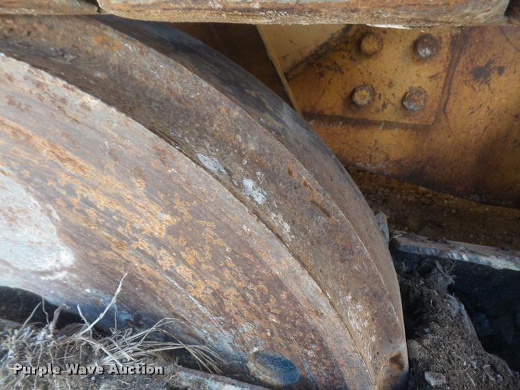 image for item DB2934 International 175C track loader