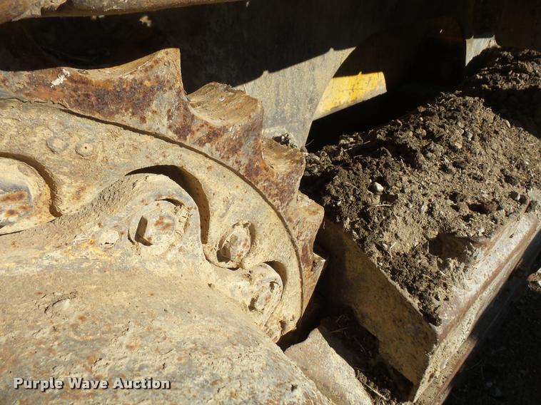 image for item DB2934 International 175C track loader