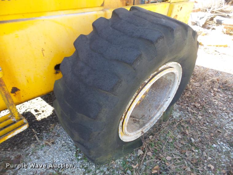 image for item DB2939 1975 John Deere 544B wheel loader