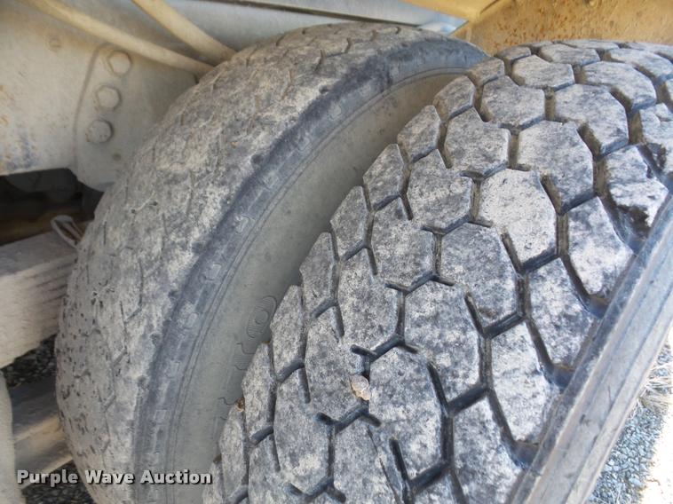 image for item DB2945 1993 Ford L8000 ready mix truck with concrete conveyor attachment