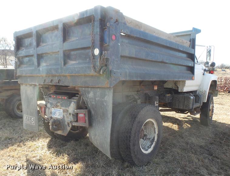 image for item DB2949 1993 Ford F700 dump truck