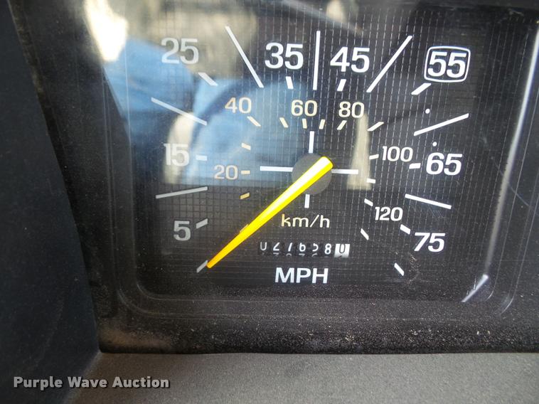 image for item DB2949 1993 Ford F700 dump truck