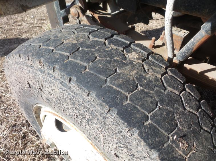 image for item DB2949 1993 Ford F700 dump truck