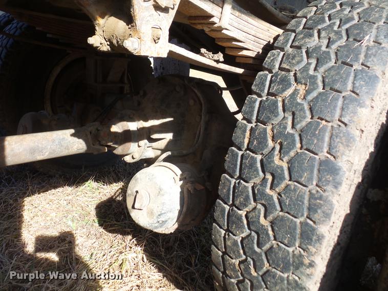 image for item DB2949 1993 Ford F700 dump truck