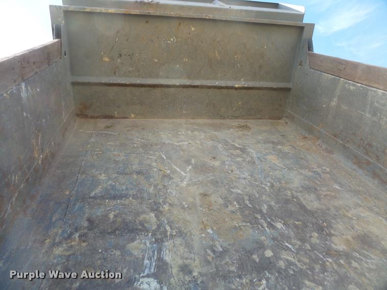 image for item DB2949 1993 Ford F700 dump truck