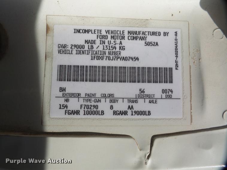 image for item DB2949 1993 Ford F700 dump truck