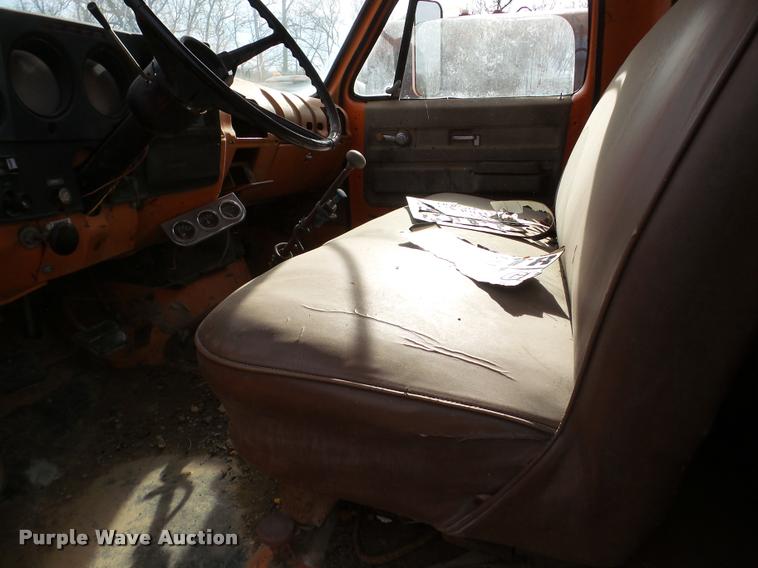 image for item DB5392 1975 GMC 6000 dump truck