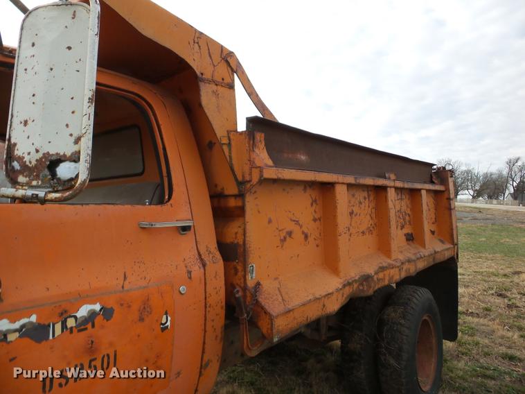 image for item DB5392 1975 GMC 6000 dump truck