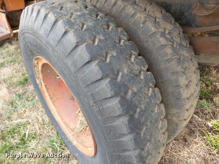 image for item DB5392 1975 GMC 6000 dump truck