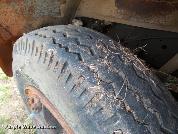 image for item DB5392 1975 GMC 6000 dump truck