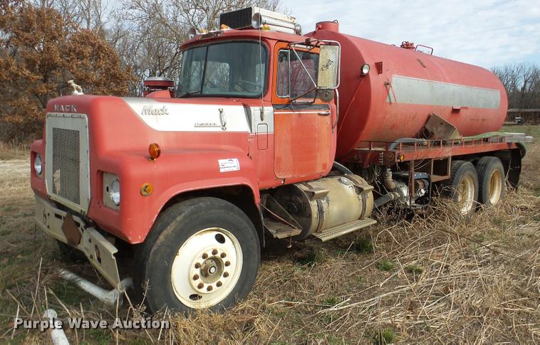 1975 Mack RS600L semi truck in Humboldt, KS | Item DB5393 sold | Purple ...