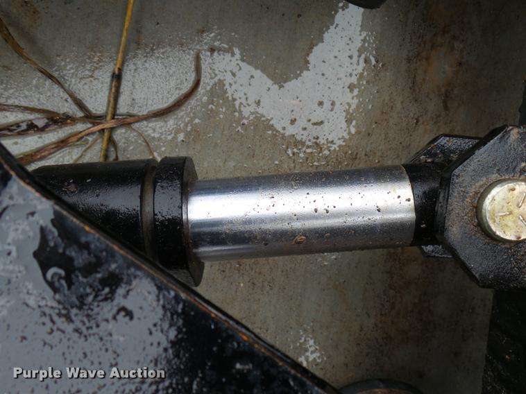 image for item DG9526 Mankato skid steer snow plow