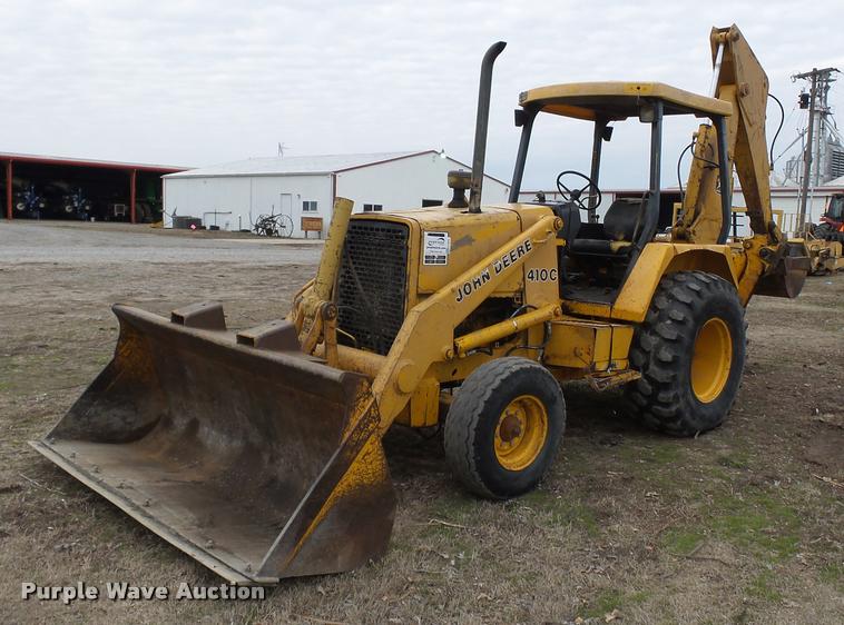 image for item K3371 1989 John Deere 410C backhoe