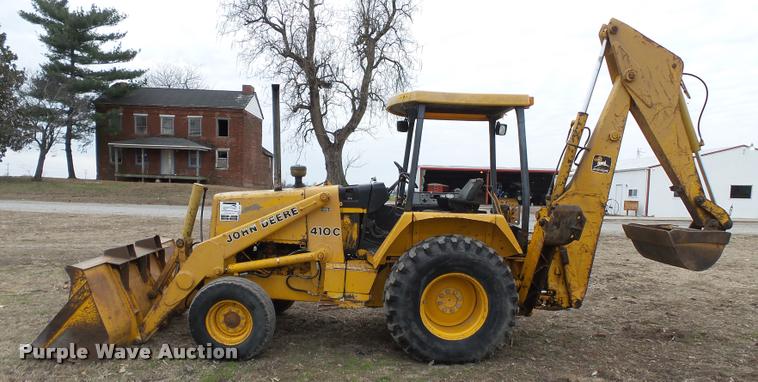 image for item K3371 1989 John Deere 410C backhoe